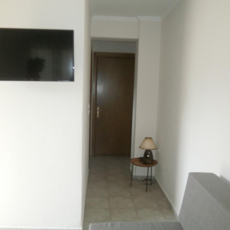 Daniela Apartments Nea Roda Exterior photo