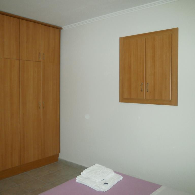 Daniela Apartments Nea Roda Exterior photo